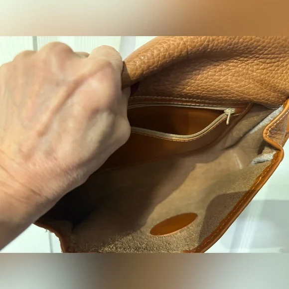 Vintage Carlos Falchi leather crossbody bag - Picture 5 of 14